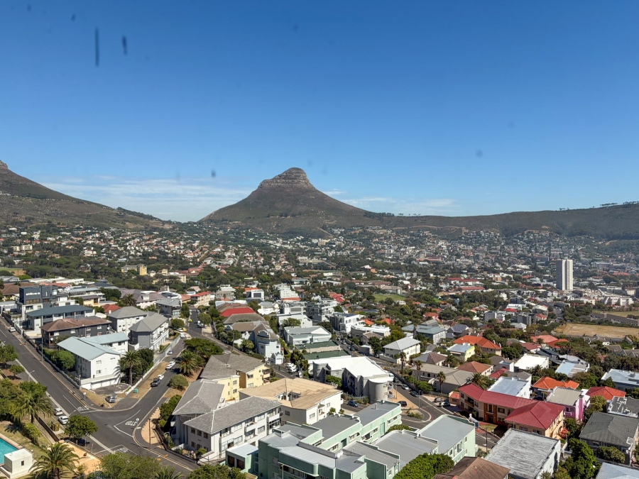 2 Bedroom Property for Sale in Vredehoek Western Cape